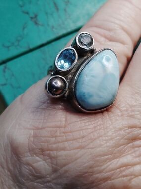 NWT-STERLING  LARIMAR TEARDROP STERLING RING,;(+3)ACCENT STONES. SIZE 7.